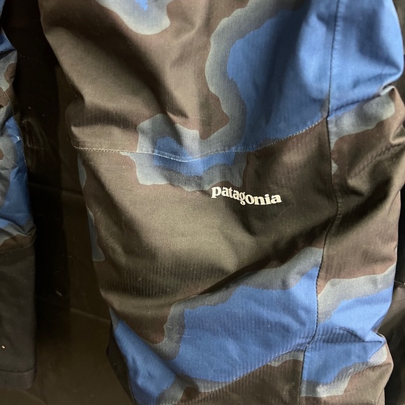 Patagonia 10 kids blue camouflage print snow pants - Picture 3 of 9
